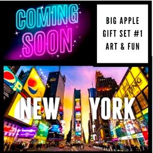 NEW: 12 ITEMS NEW YORK THEMED GIFT SET